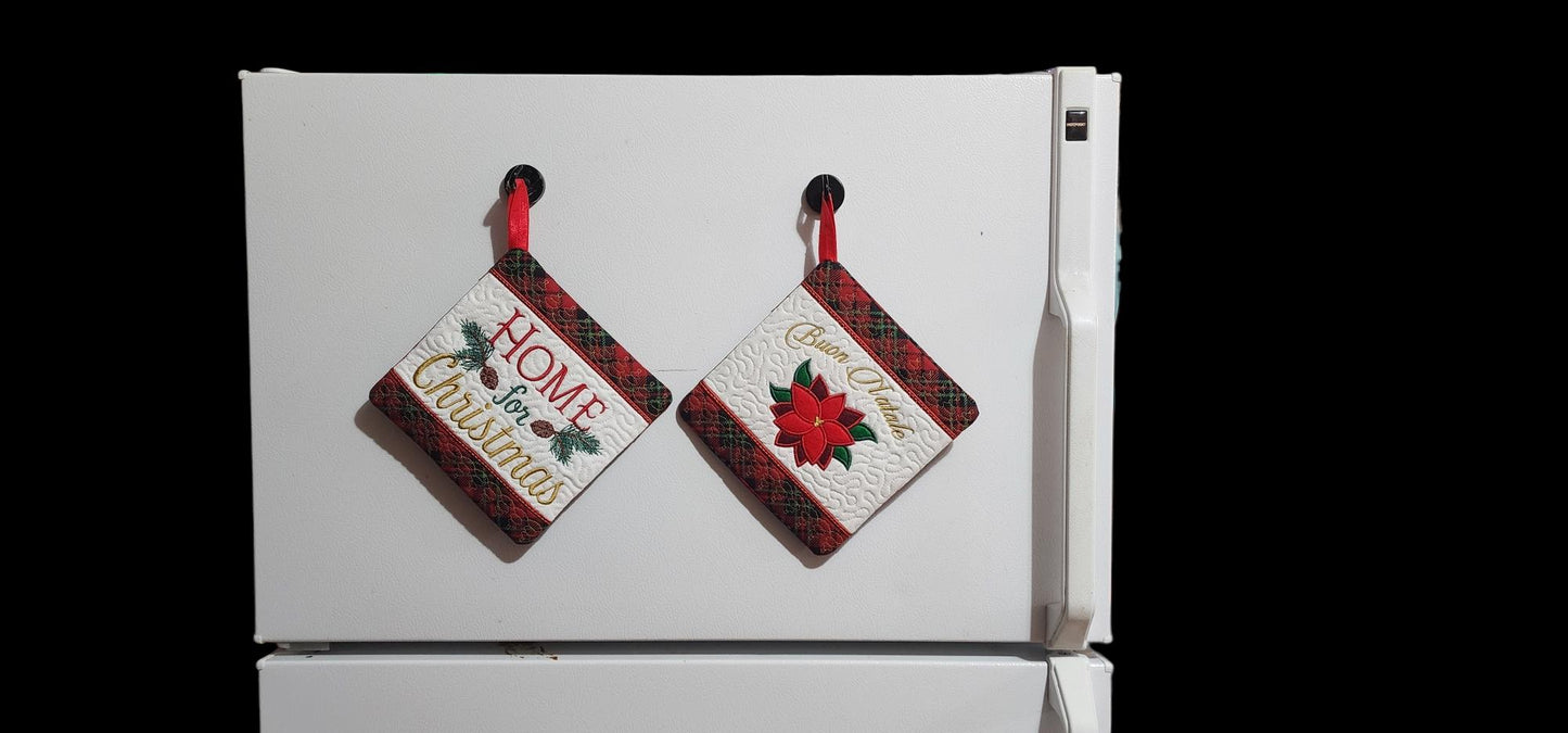 Holiday pot holder set