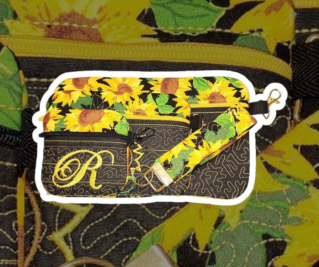 Zipper bag set with wristlet; great gift for her; matching set; custom- handmade;