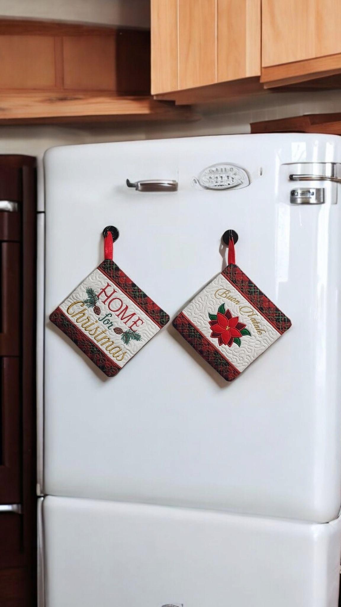 Holiday pot holder set